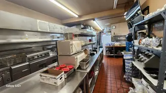 Restaurant with big kitchen for sale