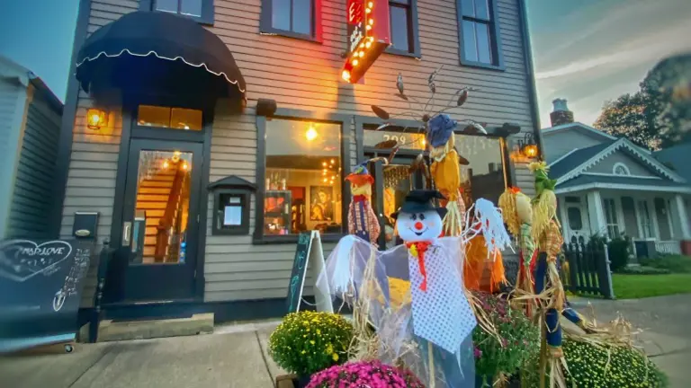 Seasonal Main Street Front