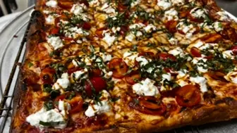 High-Volume Pizzeria w/ Elite Walk-In Traffic - Major Boston Artery