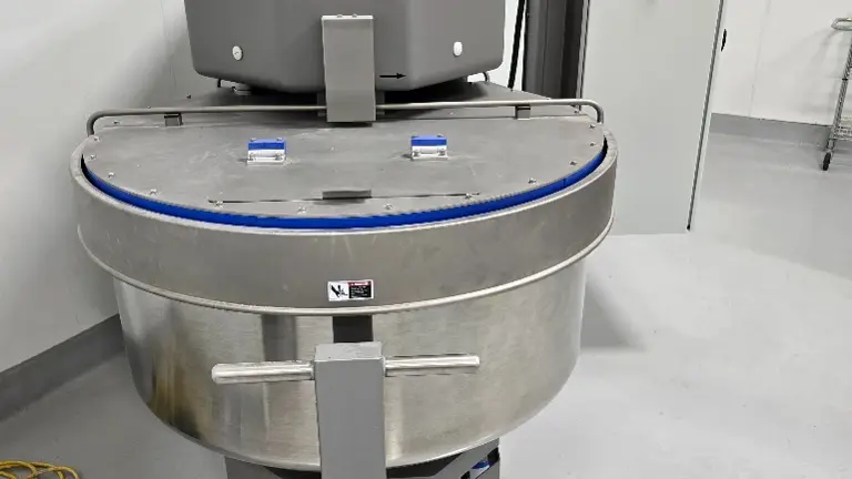 VMI Mixer 2000 pounds