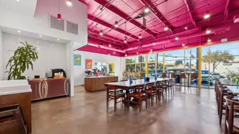 TURNEKY Restaurant Opportunity in Prime RIVER OAKS Location