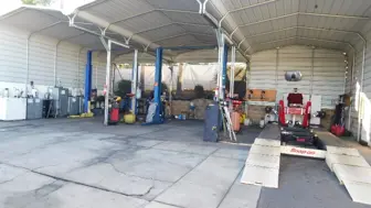 6 Bay Shop With 26 Year Clientele