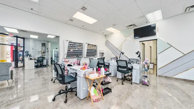 Manicure Workstations