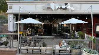 Phenominal Location DTRaleigh - Kitchen & Bar