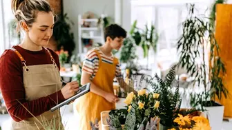 Established Flower Shop & Loyal Customer Base – Snohomish County