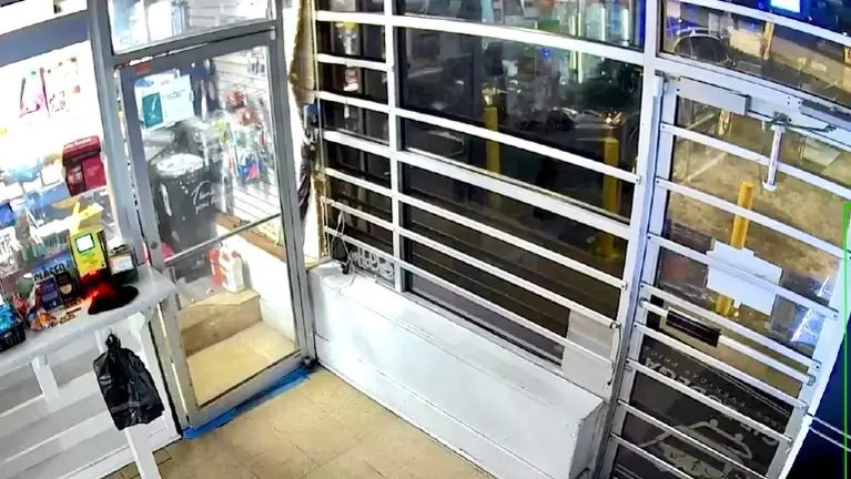 Wyze security camera 24hr front entrance view Wyze security camera 24hr front entrance view