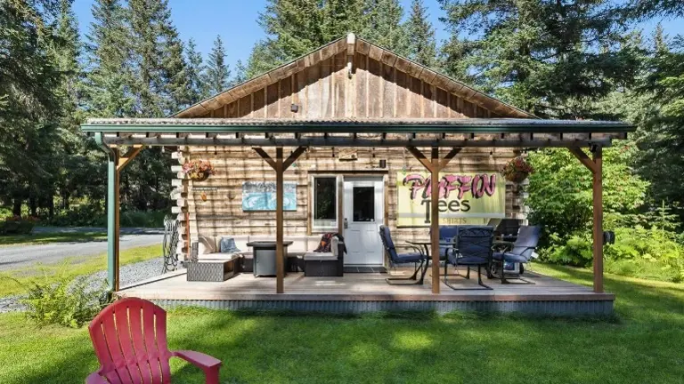 The private lower level of the cabin.... The private lower level of the cabin....