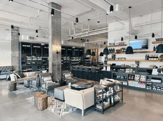 Historic Downtown Woodstock GA Restaurant, Bar & Retail Wine For Sale