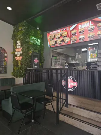 Absentee Owner Pizzeria Beverly Hills