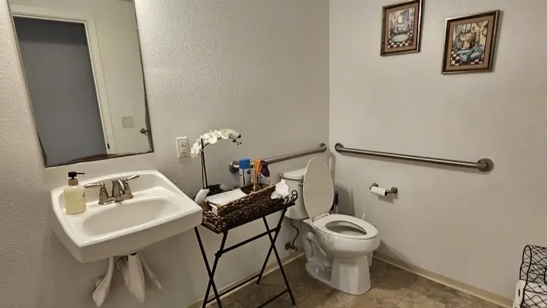 bathroom bathroom