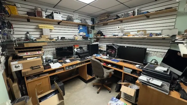 Computer and Laptop Repair Room