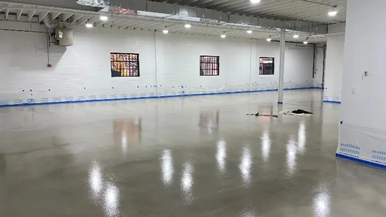 Wearhouse with Polished Concrete Floors Wearhouse with Polished Concrete Floors