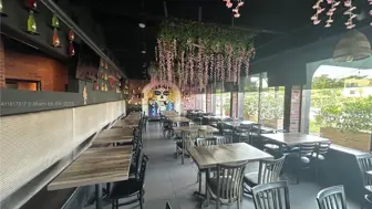 Thriving Mexican Taquería in Kendall – Steps from College Campus