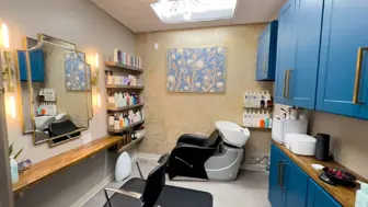 Hair Salon/Nail Tech, Barber suite Rentals