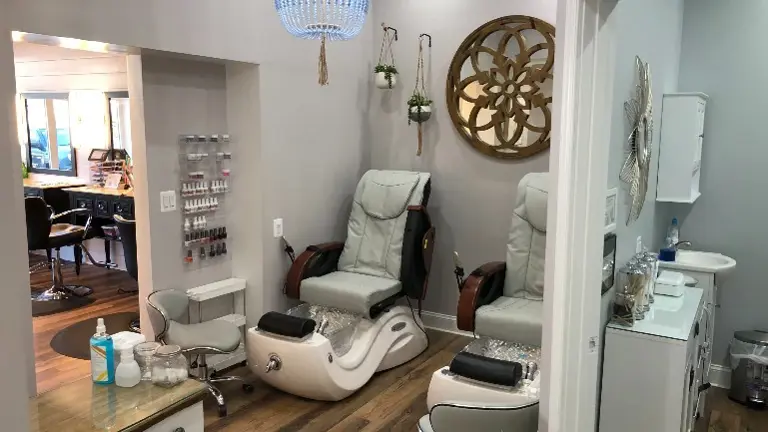 Manicure/Pedicure/Esthetician Manicure/Pedicure/Esthetician