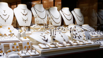 Strong Jewelry Business with Solid Operation