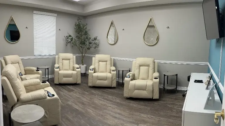 IV Infusion Room IV Infusion Room