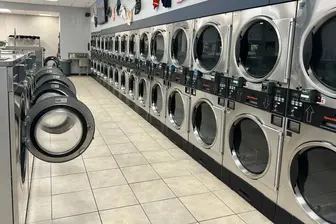 Absentee Card Laundromat With Super Low Rent & Fixed Water For Sale