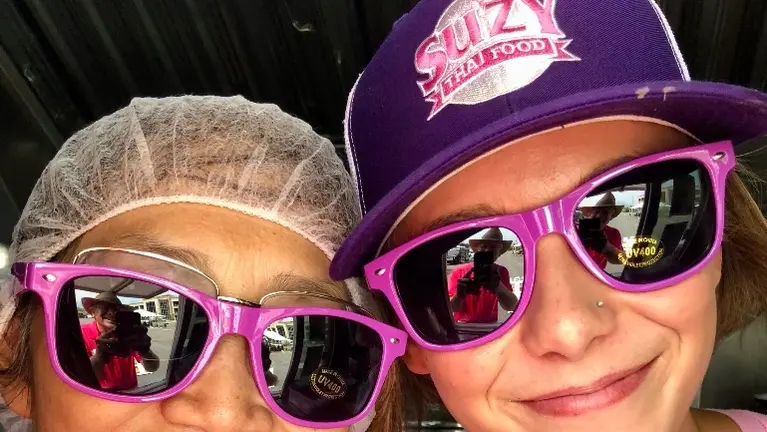 Happy Girls Happy Girls