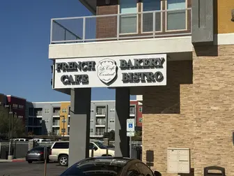 Le Cafe Central In Chinatown for Sale