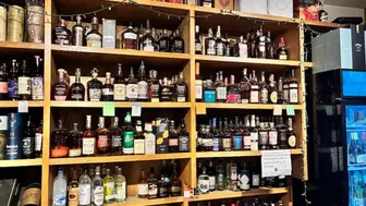 Liquor Store with 80% Online Sales