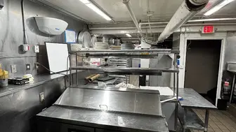 Union Square Fully Equipped Restaurant and Bar!