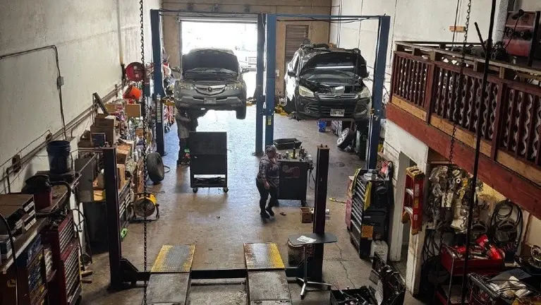 Bays 2 & 3 Bays 2 & 3