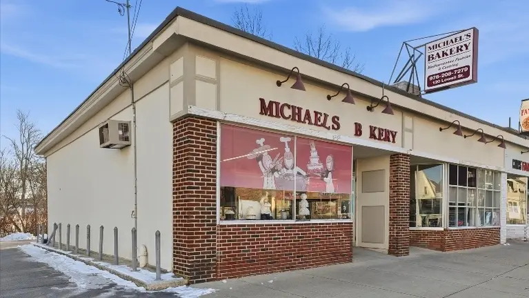 Prime visible store front Prime visible store front