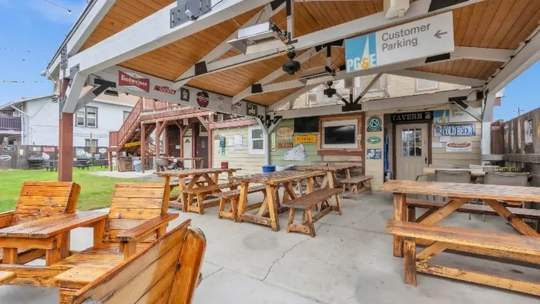 Backyard Licensed Covered Patio Backyard Licensed Covered Patio