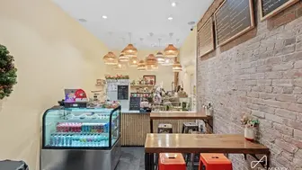 Turnkey Café & Juice Bar Opportunity – Lowest Rent in Union Square