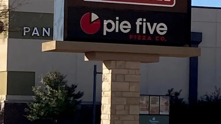 High-traffic dining corridor High-traffic dining corridor