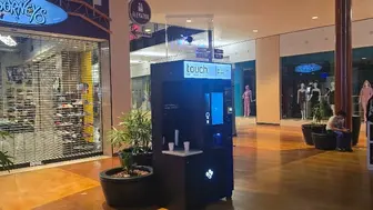 Coffee Vending Machine and Location in Busy Mall