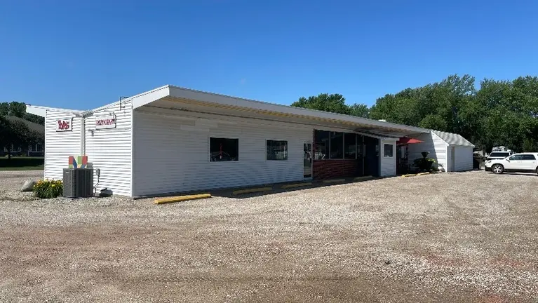 Popo's Drive-In Restaurant, Pender, NE