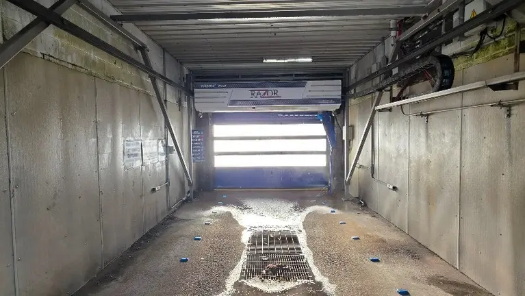 Oneida Plaza-Touchless Bay