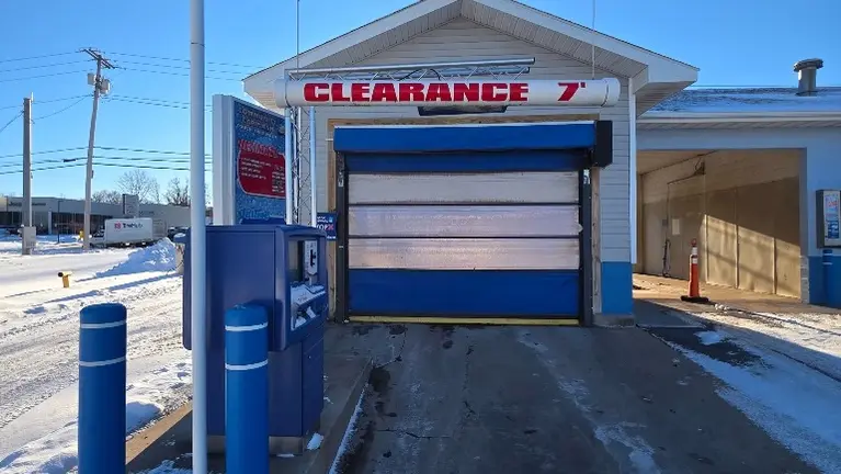 Oneida Plaza- Touchless Bay