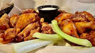 Semi absentee Wing Restaurant for Sale! Owner Earnings over 200k!