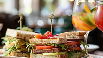 Long Established Bar, Restaurant & Bakeshop