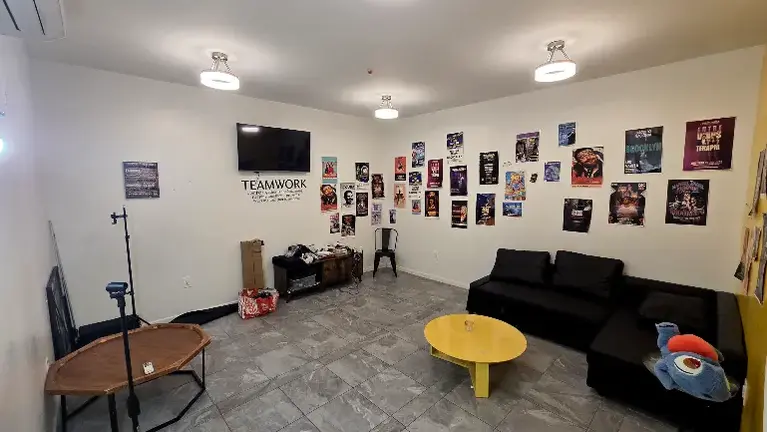 Green Room for artist/Office space Green Room for artist/Office space