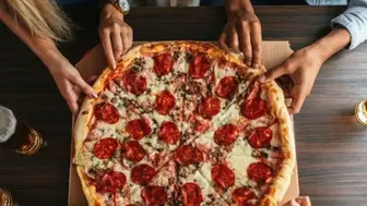 Cash-Flowing Franchise Pizza Shop: Great Location, Great Price