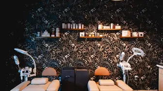 Startup Turn-key Facial & Wax Salon Bar in Vibrant Downtown Location