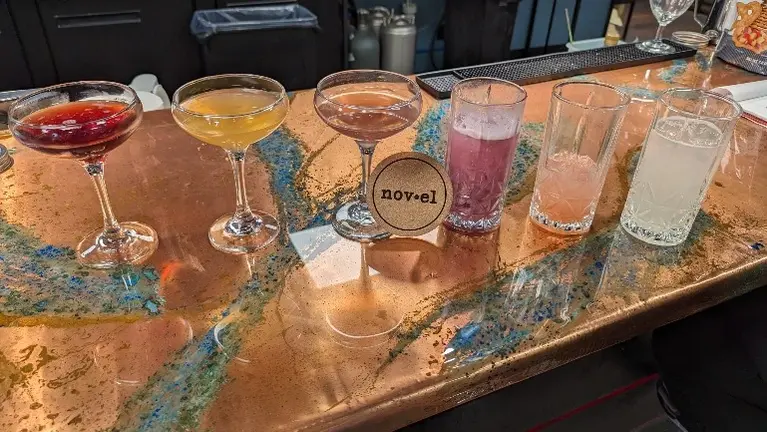 Bartop w/ cocktails Bartop w/ cocktails