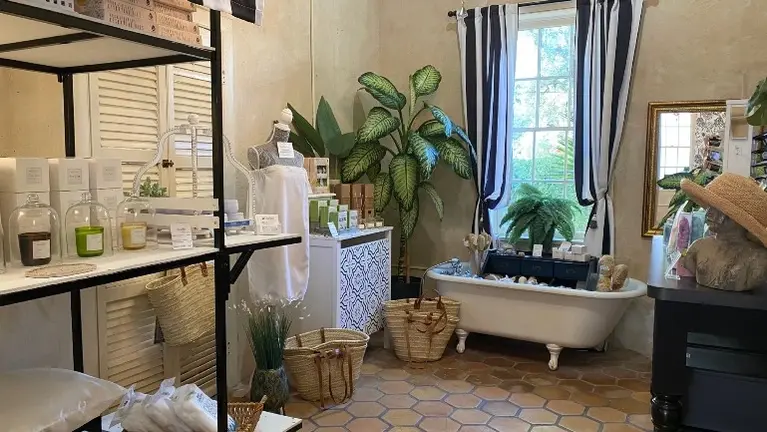 Retail studio/boutique