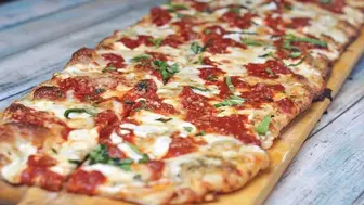 Fully Operating Pizzeria/Kitchen on High Traffic Corner