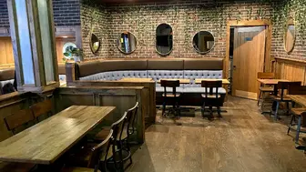 Beautifully Designed, Turnkey Restaurant Opportunity in Prime Location