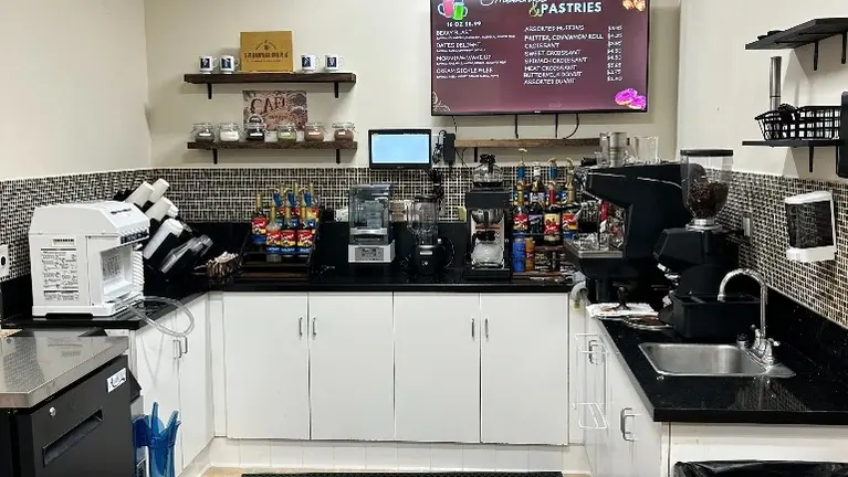 Coffee & Smoothie Bar