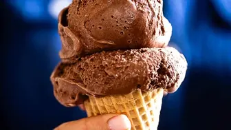 Ice cream & frozon yogart shop locaten in Clinton Hill Brooklyn