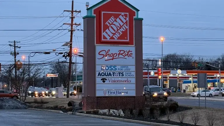 popular shopping center