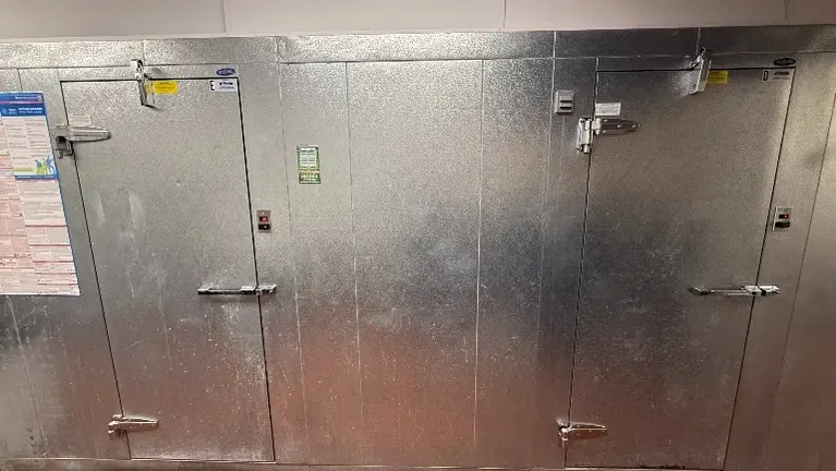 walk in fridge & freezer