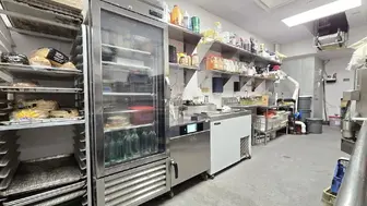 Fully Built-Out Restaurant & Bar, Prime South Shore Location