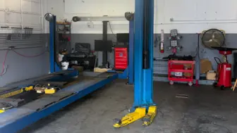 Turnkey Repair Shop – Prime Location with Long Lease